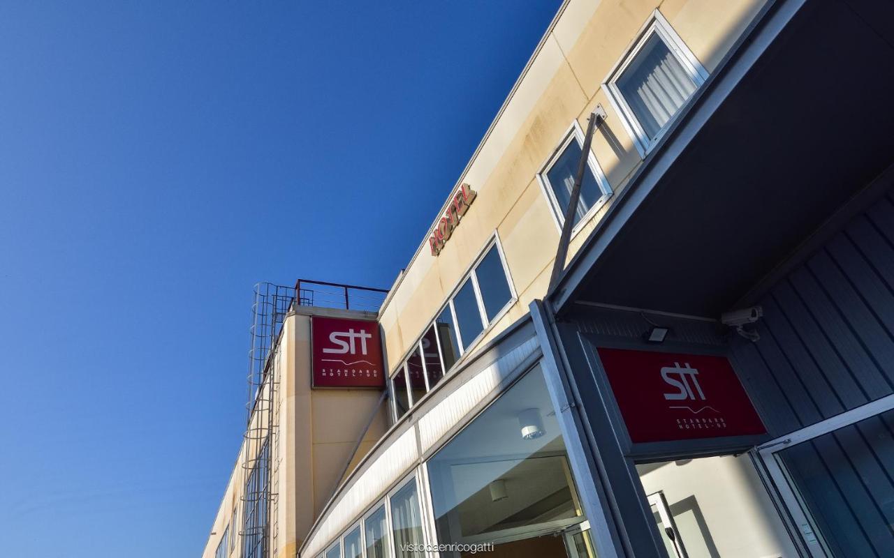 Standard Hotel Udine Pradamano Экстерьер фото