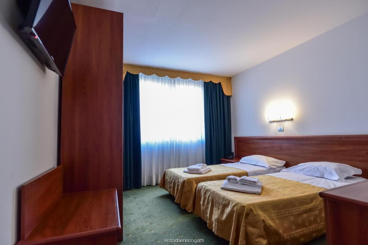Standard Hotel Udine Pradamano Экстерьер фото